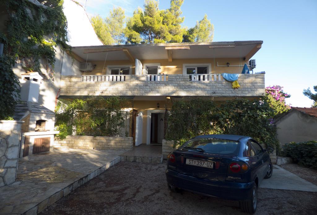Apartments Plaza Ivan Dolac Exterior photo