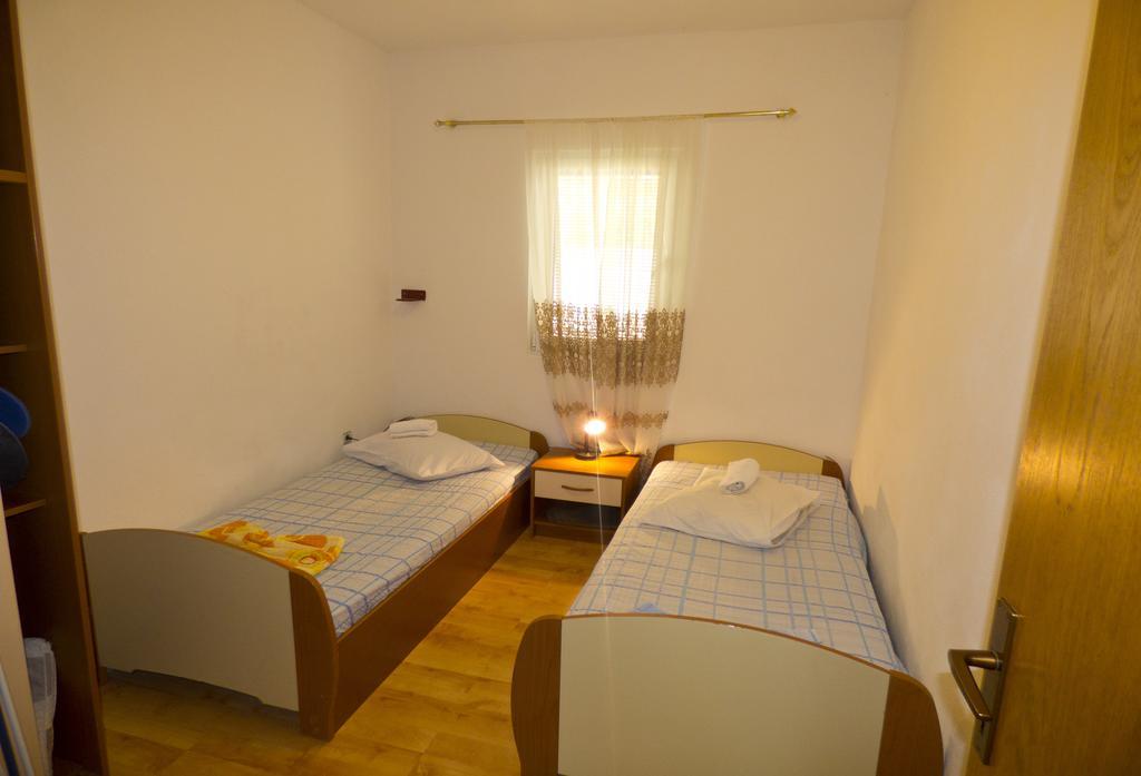 Apartments Plaza Ivan Dolac Room photo