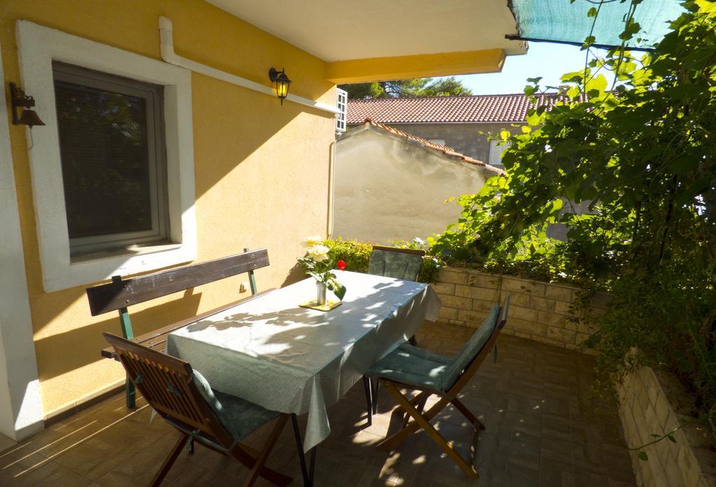 Apartments Plaza Ivan Dolac Room photo